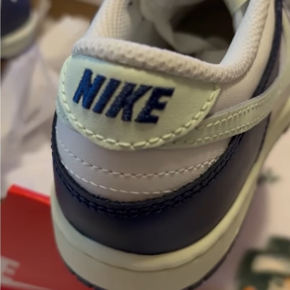 Nike kid Navy and White Sneakers - Picture 6 of 10